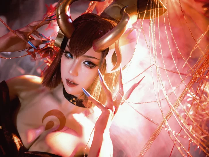 【cosplay】瓦斯塔亚小龙虾 – 猩红之月伊芙琳 [12P-265MB]