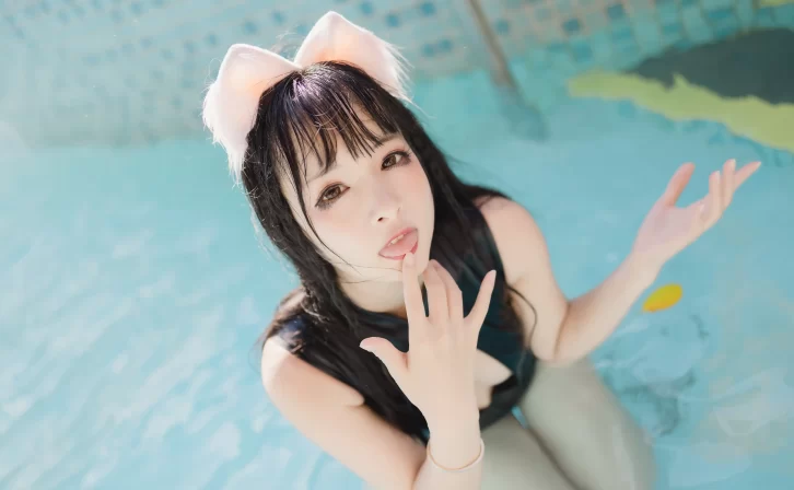 【美女写真】九九八吖 – 最爱泳装[22P-370MB]