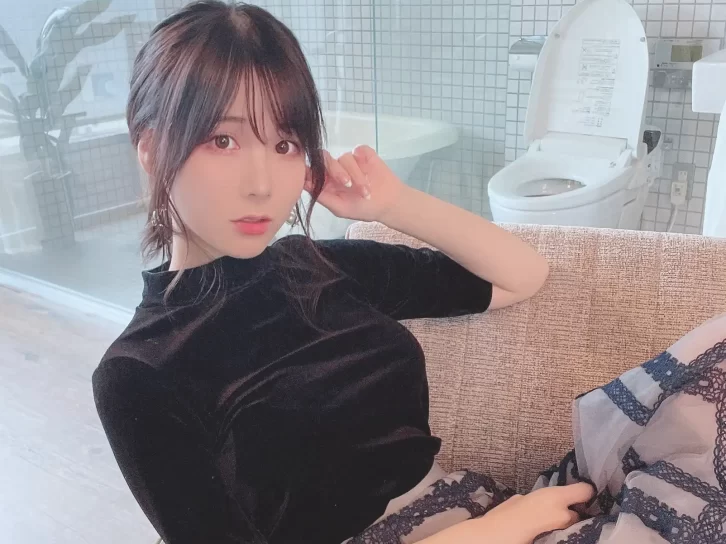 【美女写真】KenKen(けん研) – fantia 2021.09[109P2V-427MB]