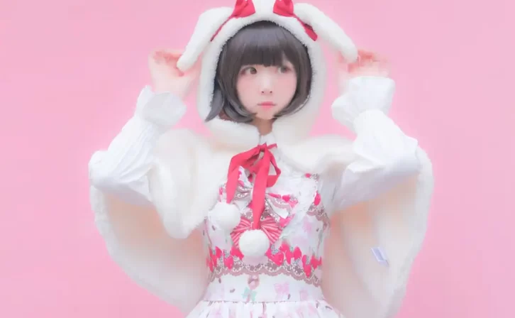 【cosplay】闪月半 – Lolita草莓 [4P-4MB]