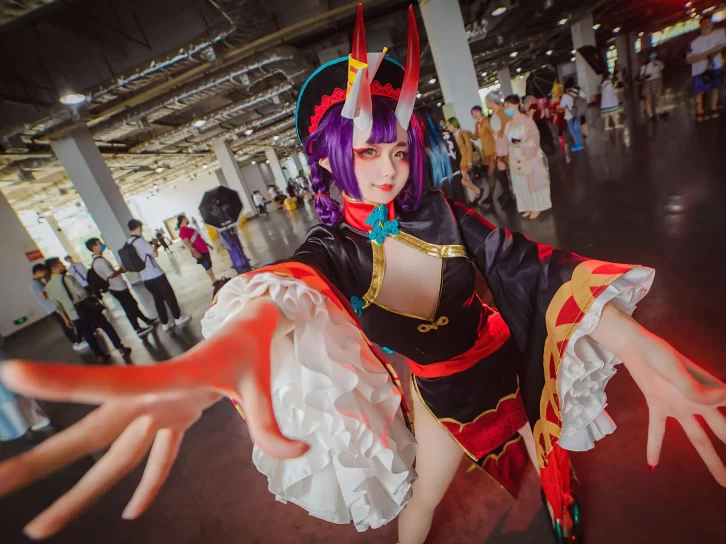 【cosplay】渊秧 – FATEu002FGRANDORDER-酒吞童子僵尸cos[8P-15MB]