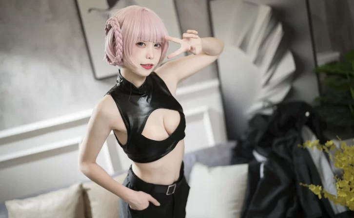 【cosplay】樱岛嗷 – ANIME002 七草荠原皮+女仆 [37P-643MB]