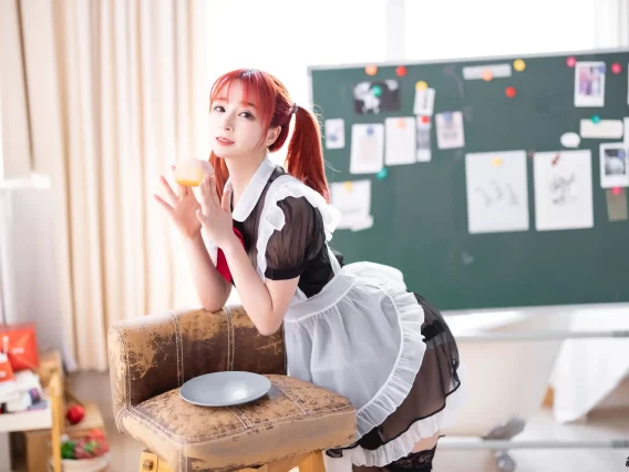 【cosplay】叉子宝宝 – 双马尾透明女仆[43P-72MB]