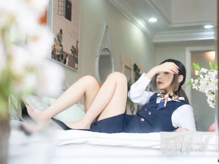 【cosplay】梨瑾瑾 – 乘务员 [20P-272MB]